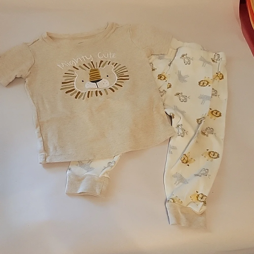 Wonder Nation Mighty Cute Lion Pajamas
